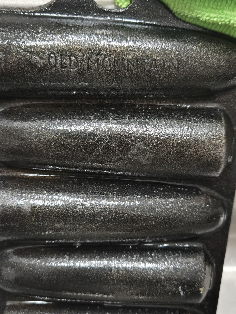 Old Mountain Iron Cornbread Corn Stick Muffin Pan Corn Bread Mold 7 Ear